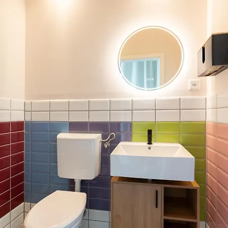 Capsule hotel Mue Cubes *