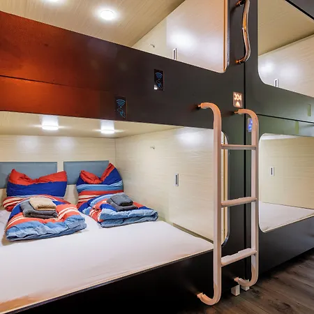 Mue Cubes Hotel kapsułowy *