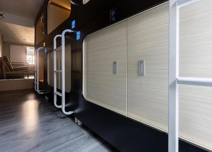 Mue Cubes Kapselhotell Basel